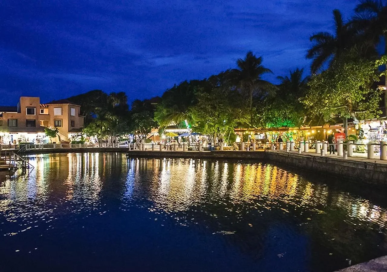 High-End Waterfront Condo At Secrets Waters プエルト・アベントゥラス アパート