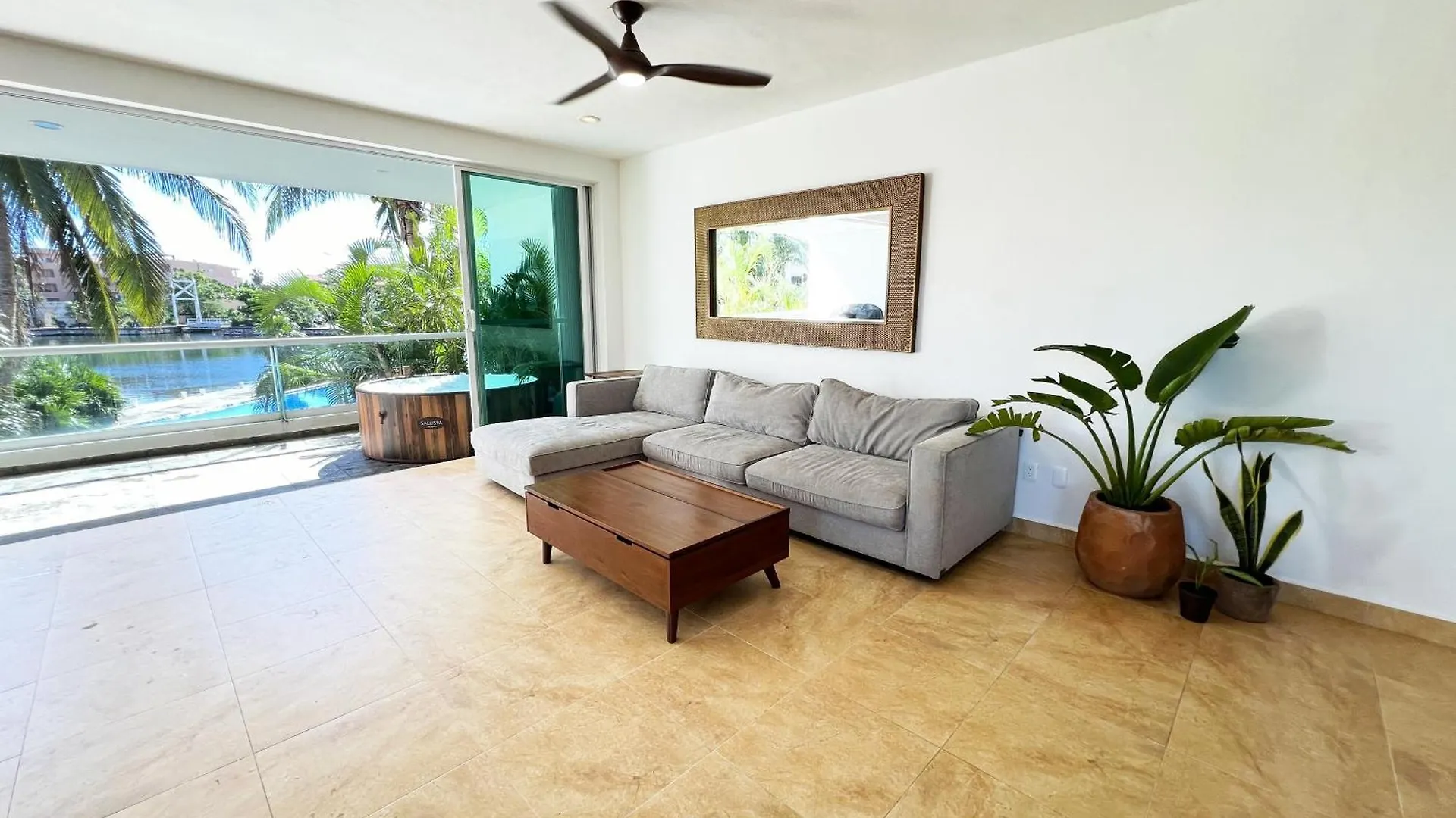 アパート High-End Waterfront Condo At Secrets Waters プエルト・アベントゥラス