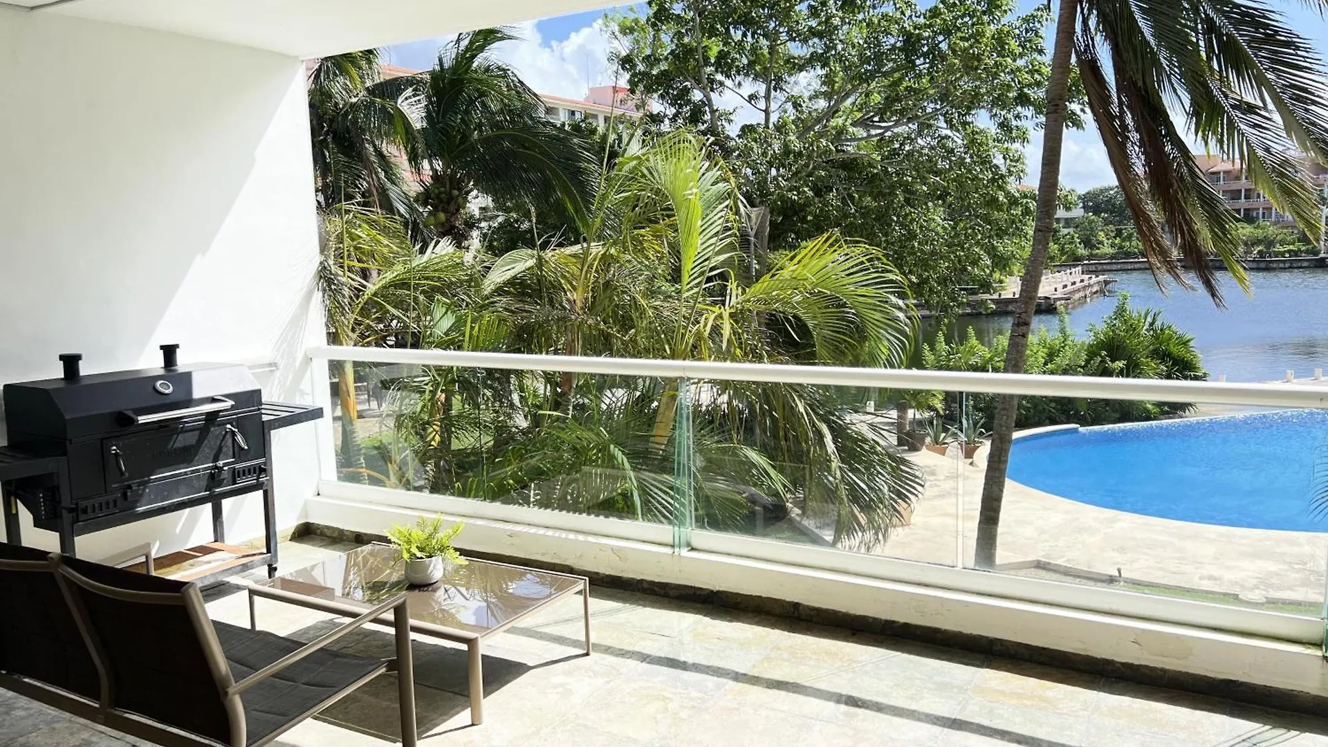 High-End Waterfront Condo At Secrets Waters Puerto Aventuras México